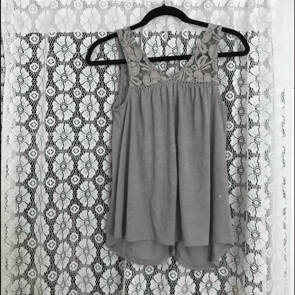 Cute gray top